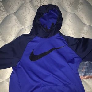 nike hoodie